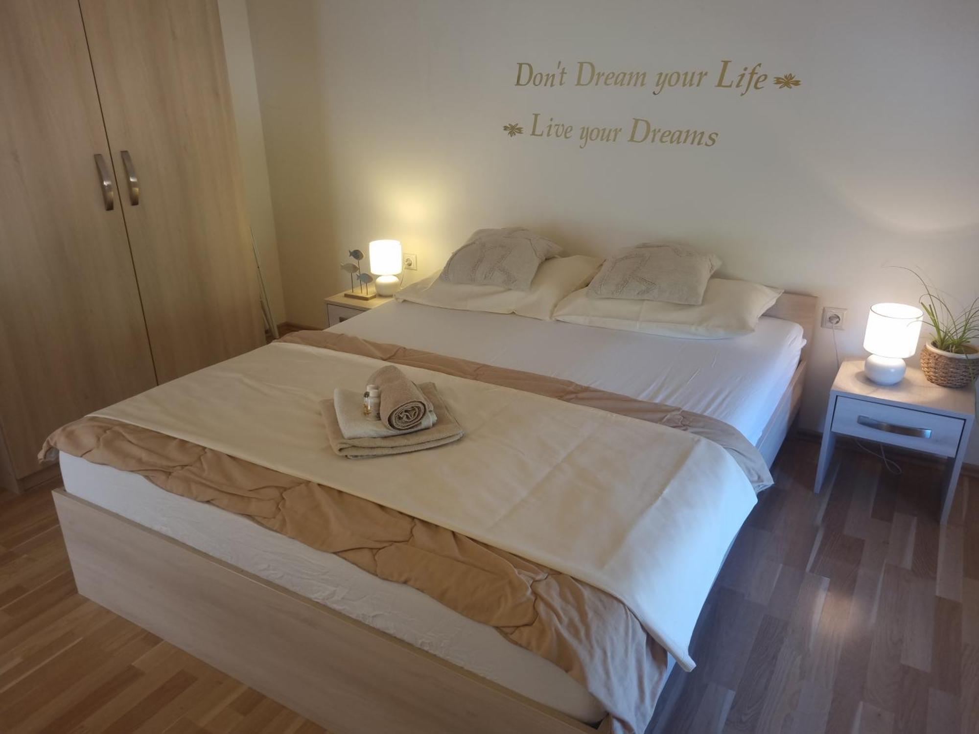 Apartmani Tijana 诺维·维诺多尔斯基 外观 照片